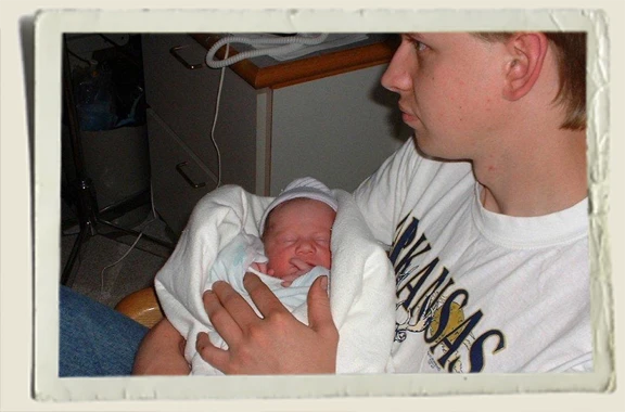 Kyle Piper & dad in hospital Kyle Piper with his dad Ryan Piper the day he was born.