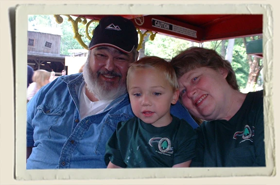 Pap-Gigi-&-Kyle-Piper-2004-Idlewild Ronald, Rita, and Kyle Piper 2004 Idlewild Gutchess picnic