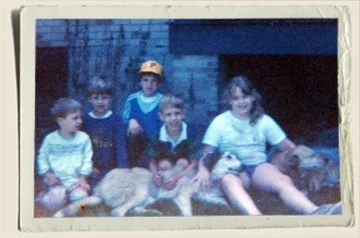 The Piper / Olczak cousins with the dogs. 