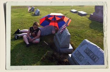Kyle-Mom-at-cemetery-Aunt-Heather-Piper