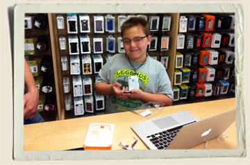 Kyle-with-ipod-Touch-Aunt-Heather-Piper Kyle-with-ipod-Touch-Aunt-Heather-Piper