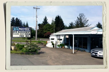 Front-of-Motel-in-Forks-Aunt-Heather-Piper