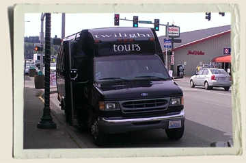 Twilight-Tour-Bus-Aunt-Heather-Piper