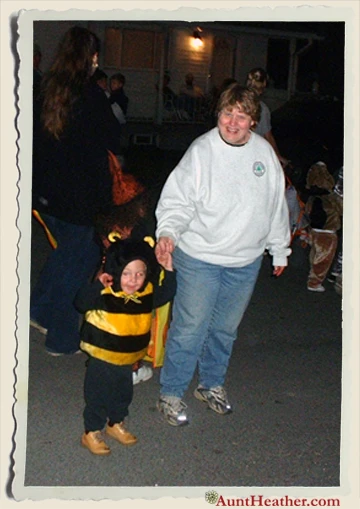 11-18-03-Bumblebee-Kyle-&-Gigi-Aunt-Heather-Piper