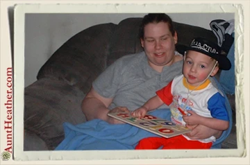 Kyle-&-Aunt-Nikki-hanging-Aunt-Heather-Piper