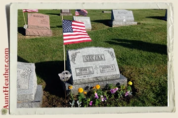 Uncle-Frank-&-Aunt-Kathryn-Headstone-2013-Aunt-Heather-Piper