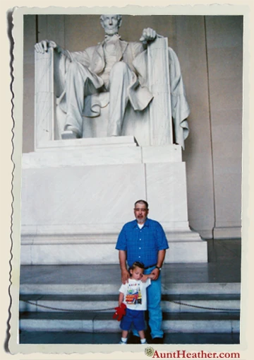 Kyle-Dad-in-front-of-Lincoln-Monument-Washington-DC-Aunt-Heather-Piper-c.-2003