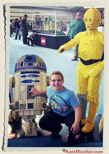 Kyle-at-LegoKidsFest-Pittsburgh-Pa-Star-Wars-Aunt-Heather-Piper