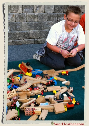 Kyle-playing-with-Thomas-the-Tank-Fort-Ligonier-Days-Aunt-Heather-Piper-10-11