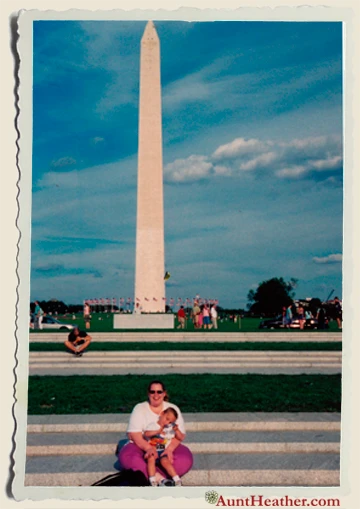 Nicole-Kyle-at-Washington-Monument-Washington-DC-Aunt-Heather-Piper