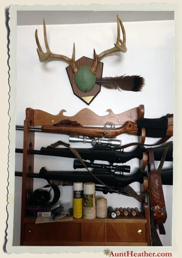 Ryans-horns-&-gun-rack-Aunt-Heather-Piper