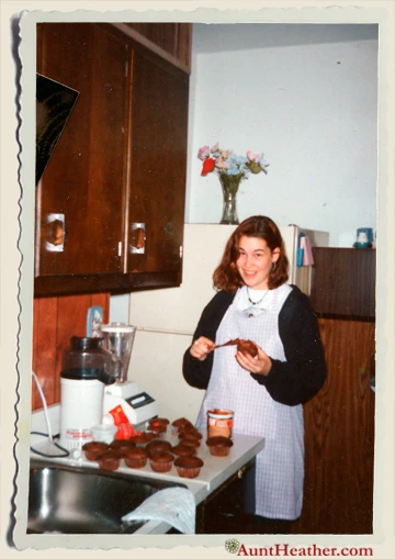 Aunt-Heather-Piper-baking-in-Pittsburgh-Apartment-1995