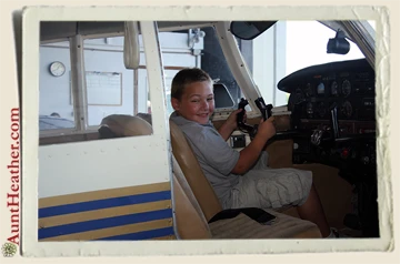 Kyle-in-plane-7-30-2010-Aunt-Heather-Piper