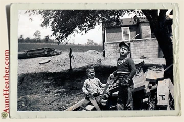 dad-sonny-building-grams-house-on-ridge-c.1953-Aunt-Heather-Piper