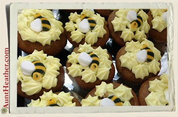 Beekeepers-Picnic-cupcakes-8-9-15-Aunt-Heather-Piper